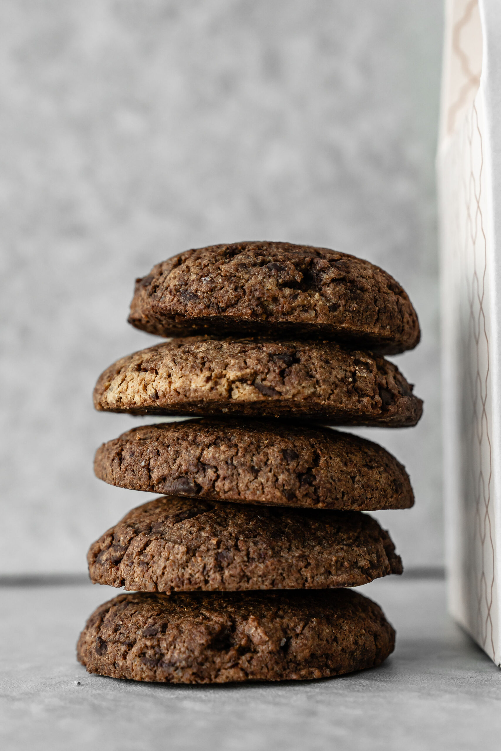 COOKIES CHOCOLAT NOIR ET LAIT (boite de 5) – Image 3